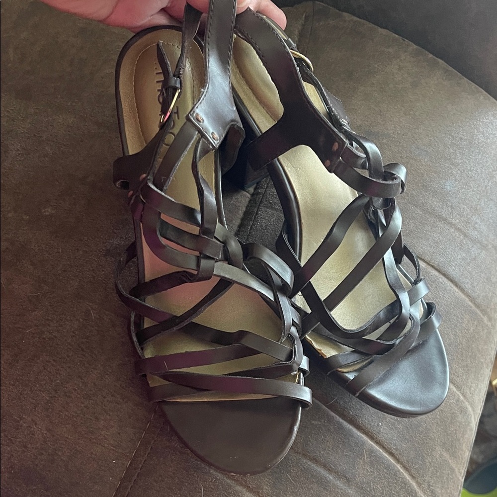 Stylish Brown Strappy Sandals